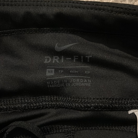 Nike dri-fit shorts - Picture 3 of 3